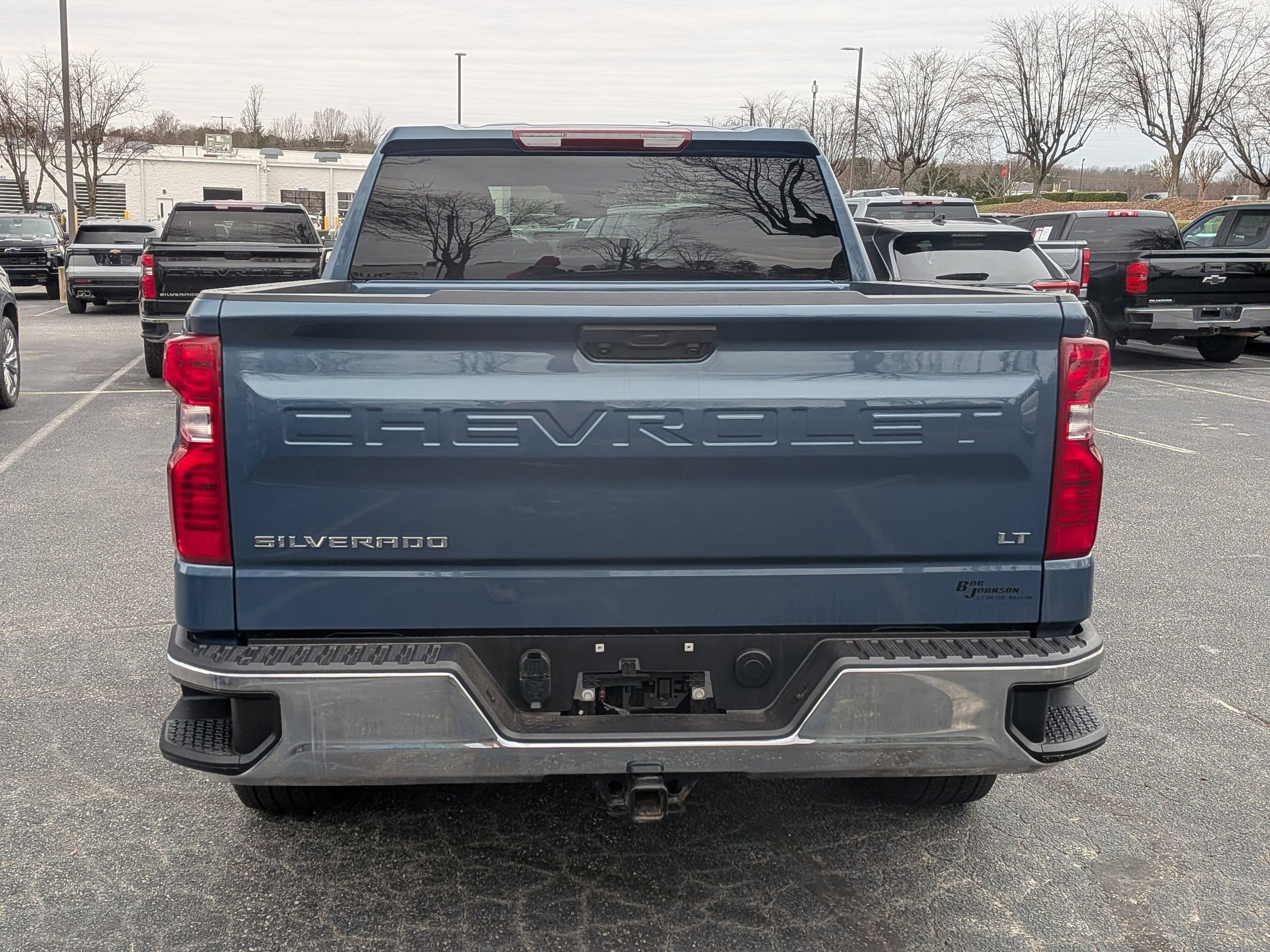 Used 2024 Chevrolet Silverado 1500 LT image 8