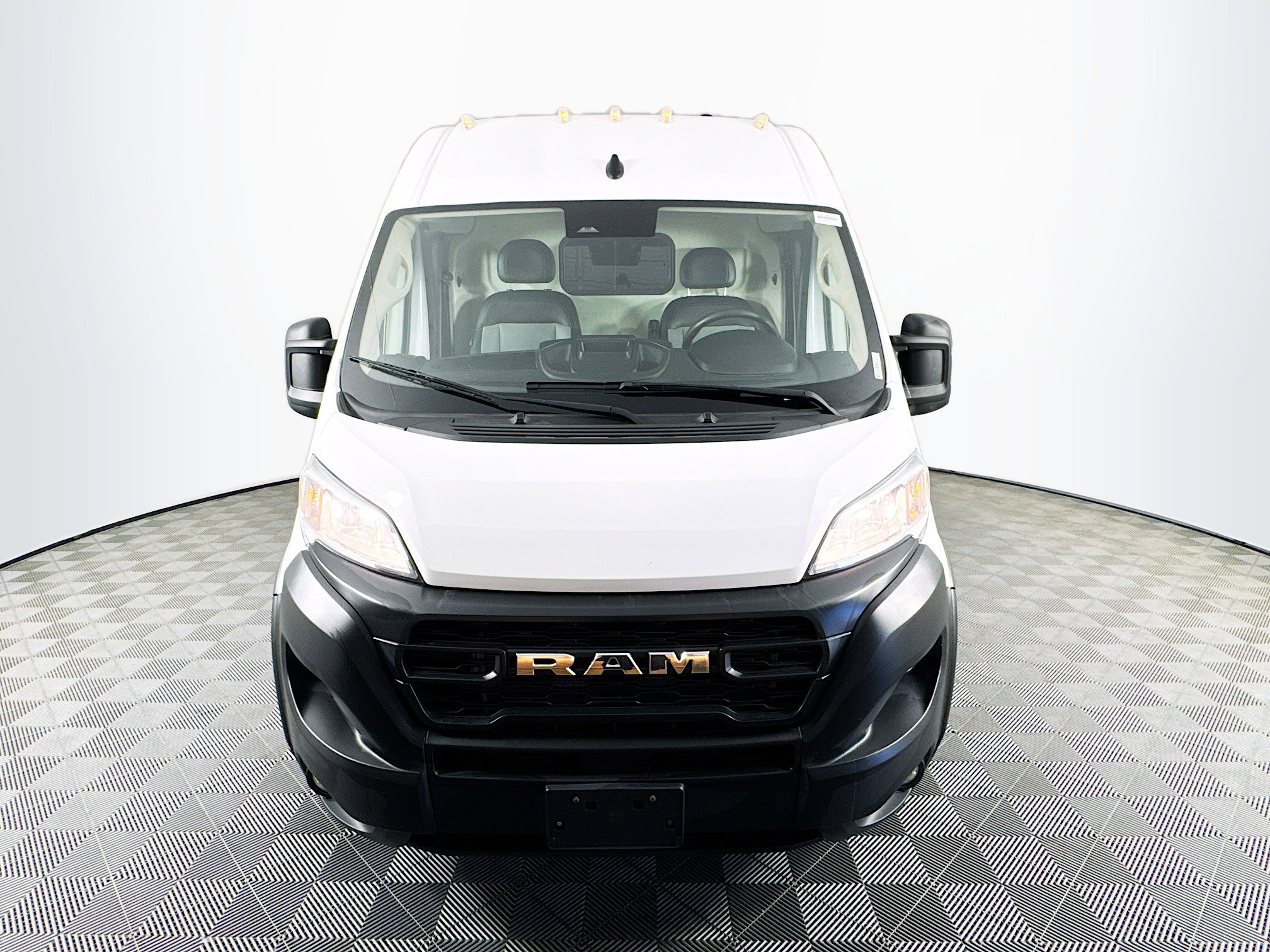 Used 2025 RAM ProMaster 2500 w/ Convenience Group FWD image 2