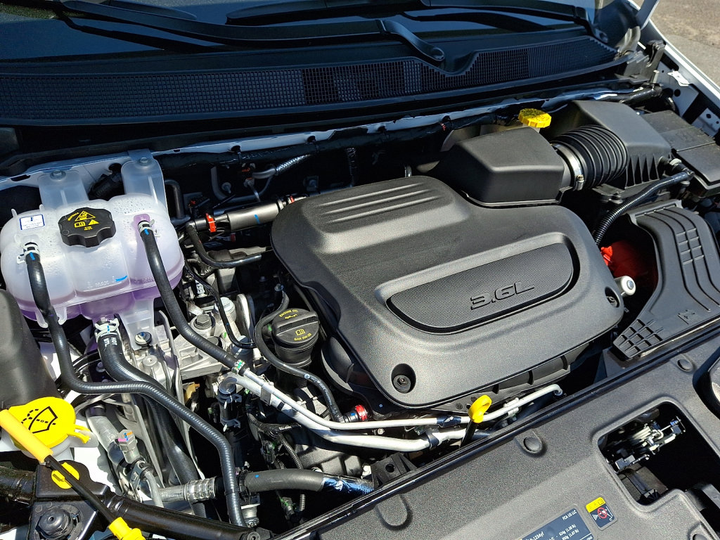 New 2027 Chrysler Pacifica Select AWD/4WD image 20