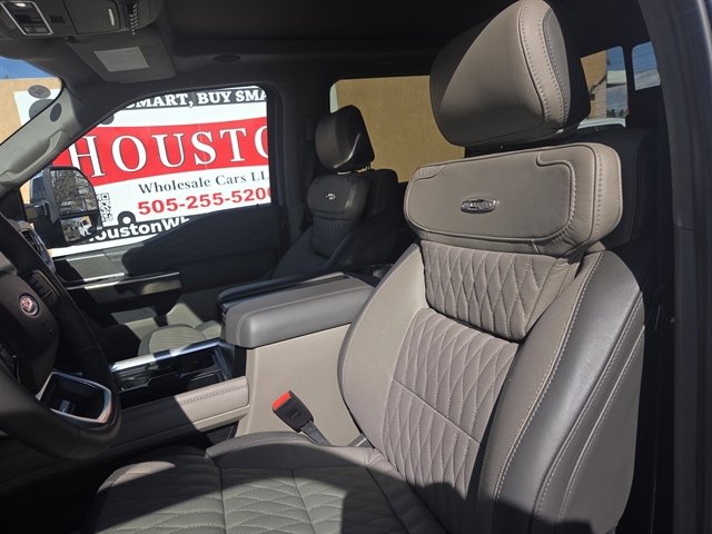 Used 2026 Ford F250 Platinum w/ Platinum Plus Package AWD/4WD image 7