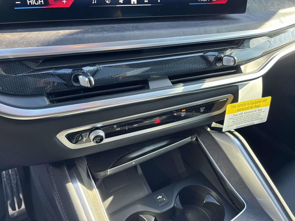 New 2026 BMW X6 xDrive40i w/ Executive Package image 22