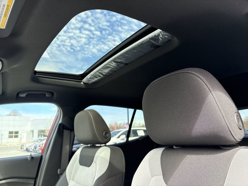 New 2026 Chevrolet Trax RS w/ Sunroof Package image 19