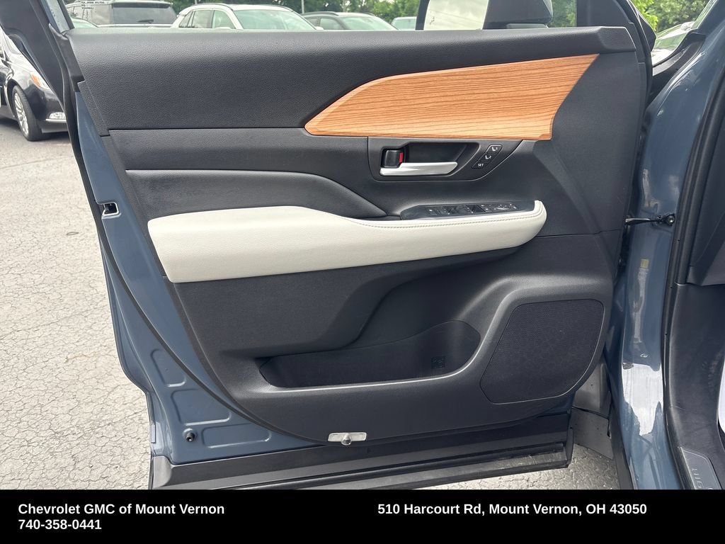 Used 2024 Toyota Grand Highlander FWD image 13