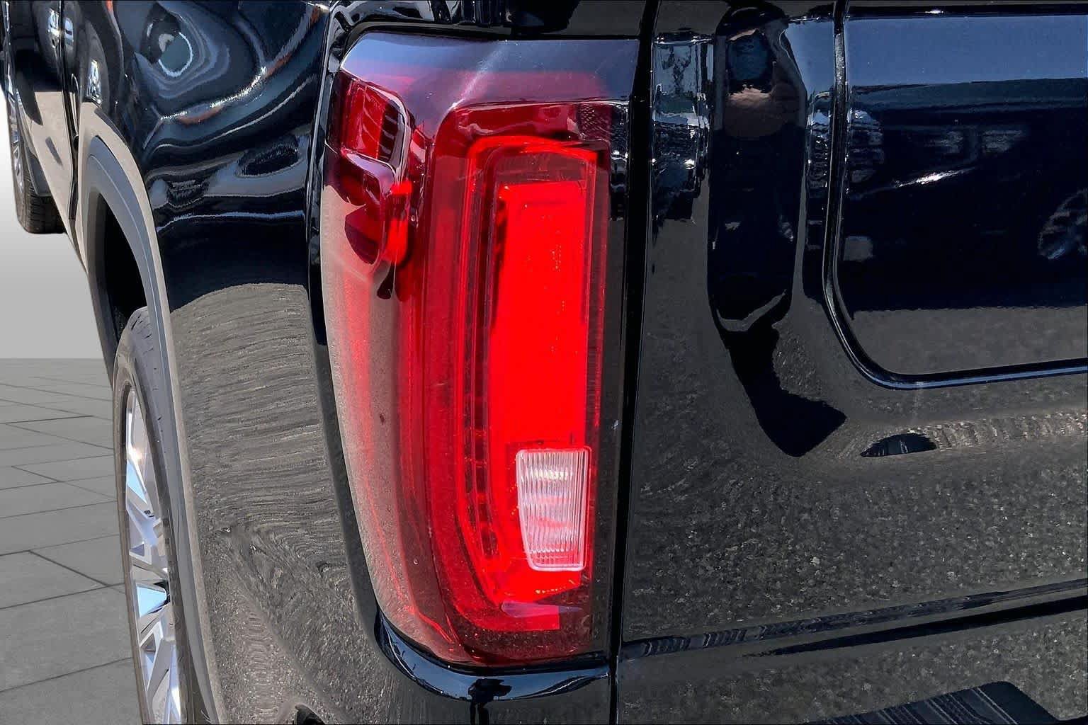 Used 2024 GMC Sierra 1500 Denali w/ Denali Reserve Package AWD/4WD image 25