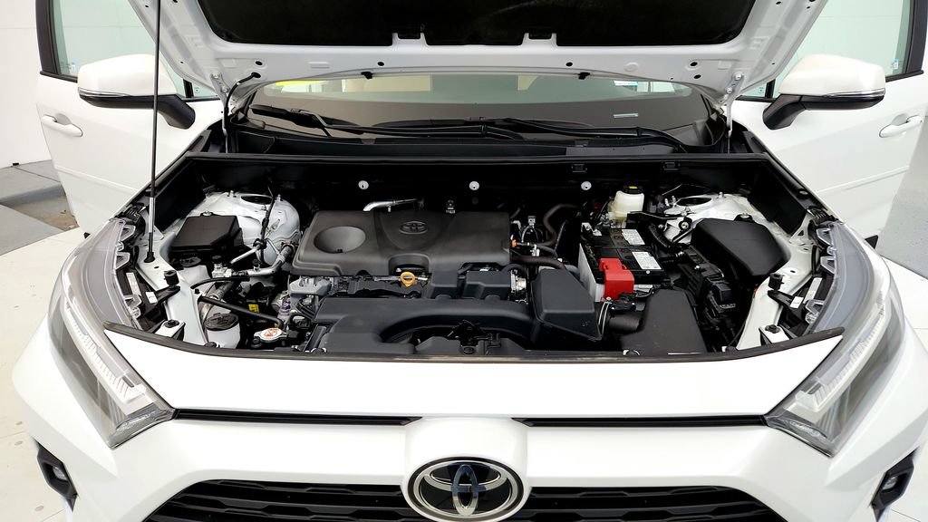 Used 2024 Toyota RAV4 XLE Premium w/ Weather Package AWD/4WD image 15