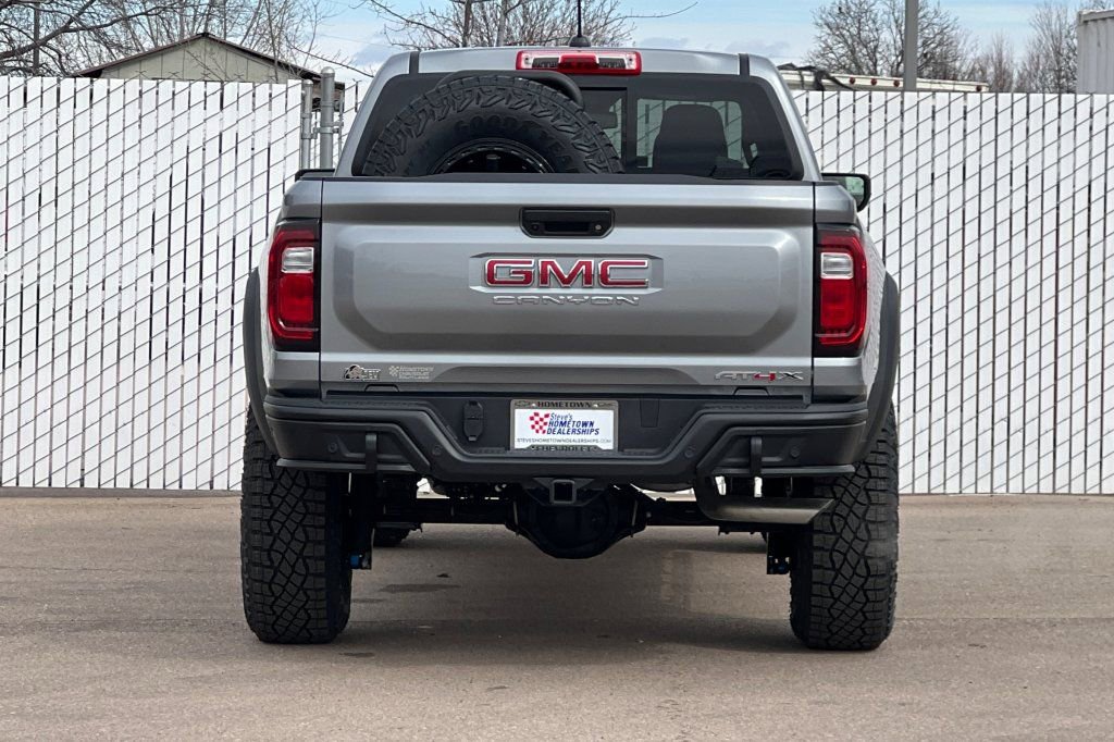 New 2026 GMC Canyon AT4X w/ AT4X AEV Edition image 5