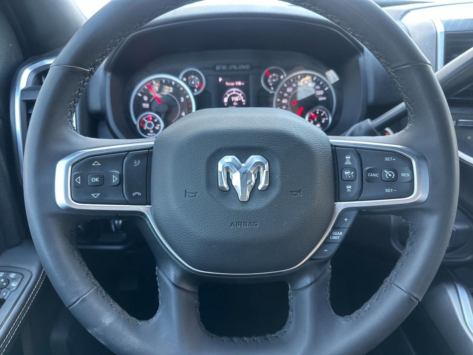Used 2025 RAM 3500 Big Horn AWD/4WD image 26