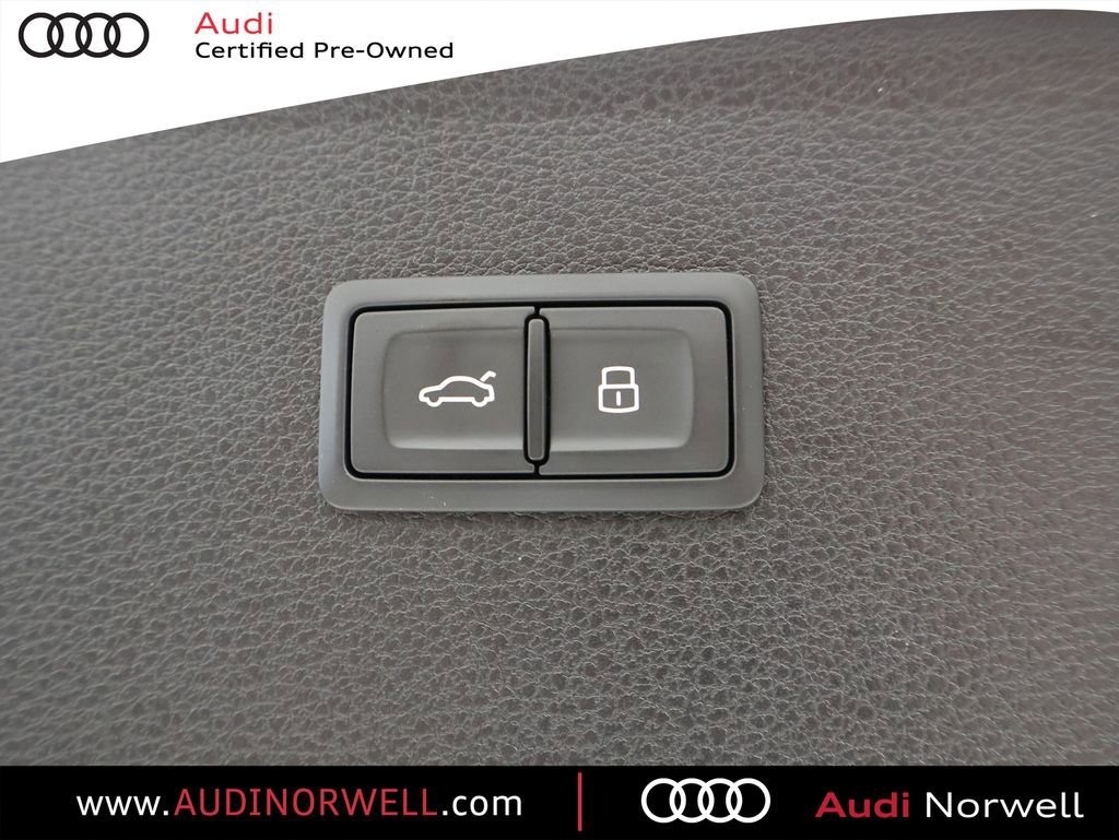 Certified 2025 Audi SQ5 Premium Plus w/ Premium Plus Package AWD/4WD image 17