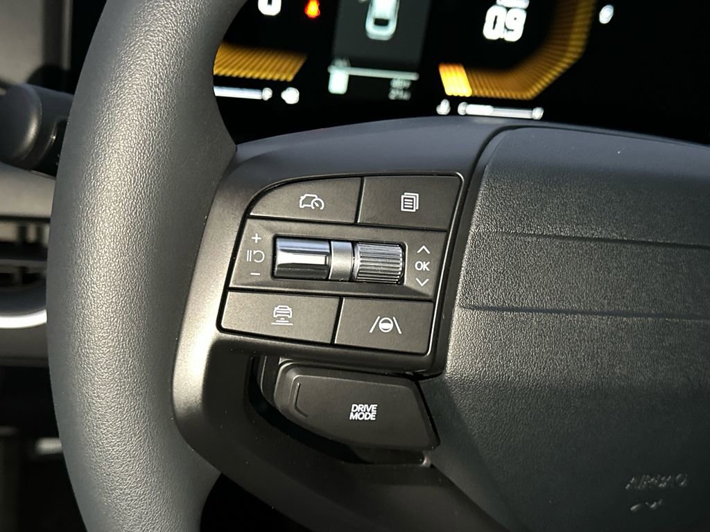 New 2025 Kia K4 LXS image 18