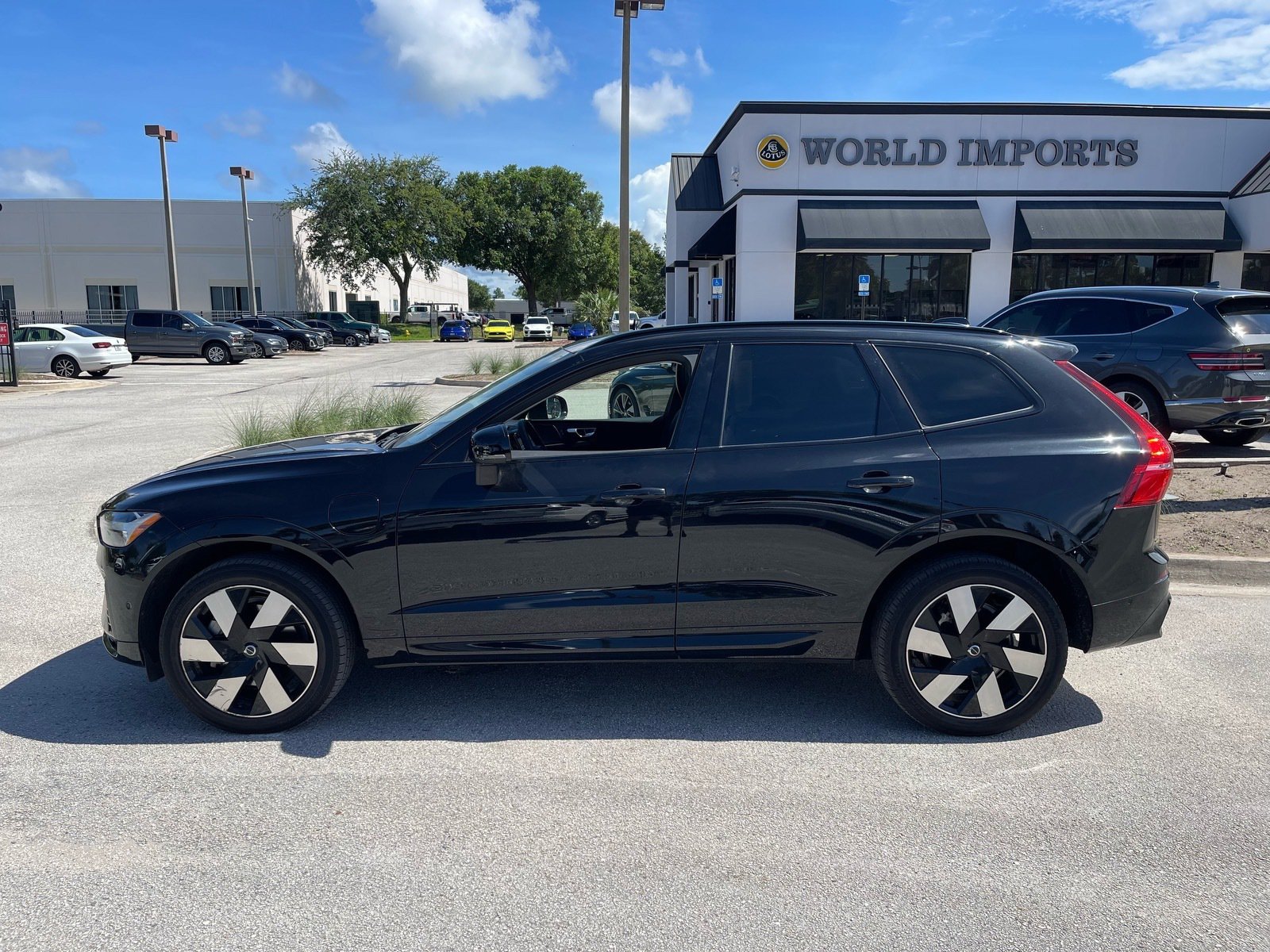 Used 2024 Volvo XC60 T8 Plus AWD/4WD image 50
