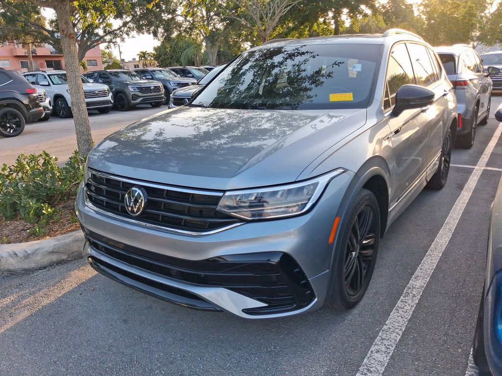 Used 2022 Volkswagen Tiguan SE R-Line FWD image 6