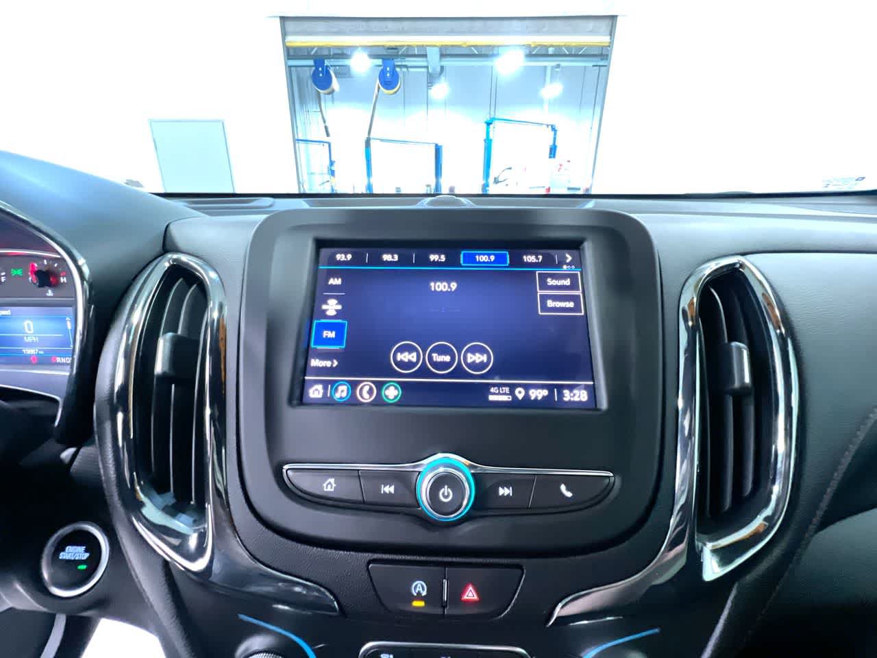 Used 2024 Chevrolet Equinox RS w/ LPO, Floor Liner Package FWD image 26