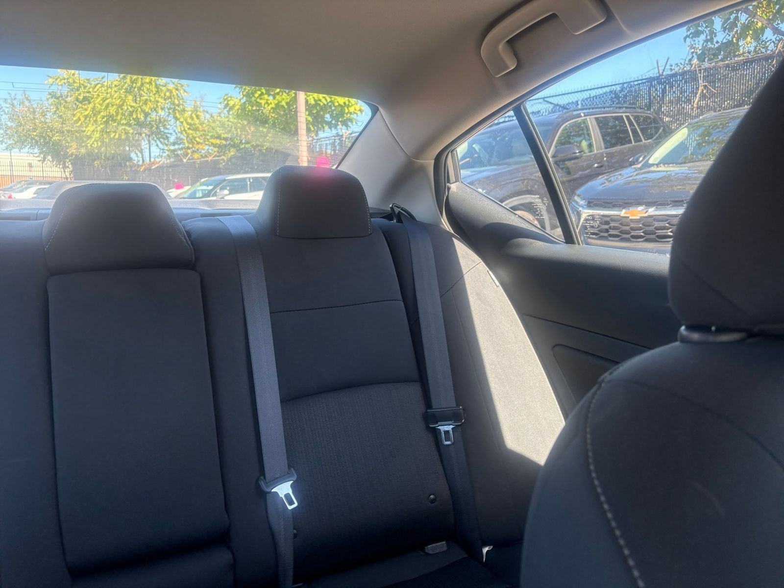 Used 2025 Nissan Altima 2.5 SV FWD image 31