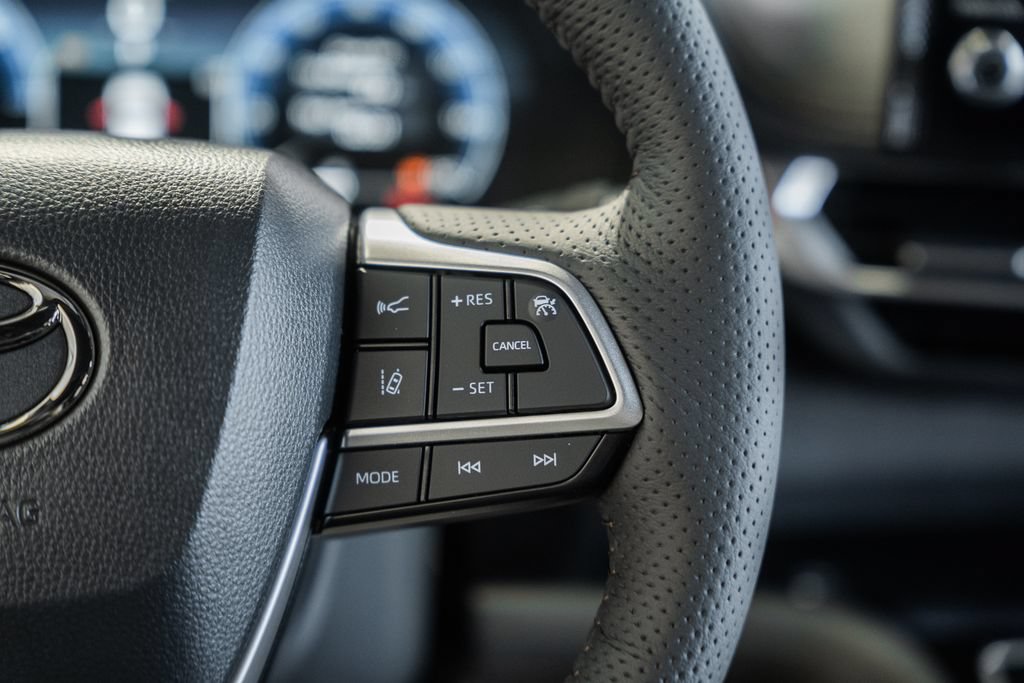 New 2026 Toyota Sienna Platinum AWD/4WD image 29
