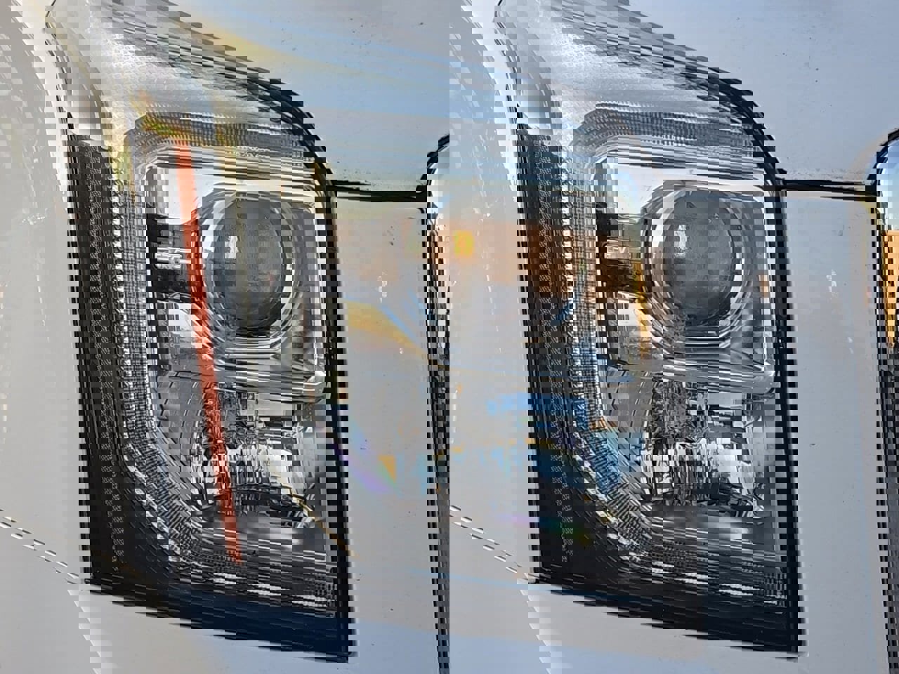 Used 2020 GMC Yukon XL SLT image 8