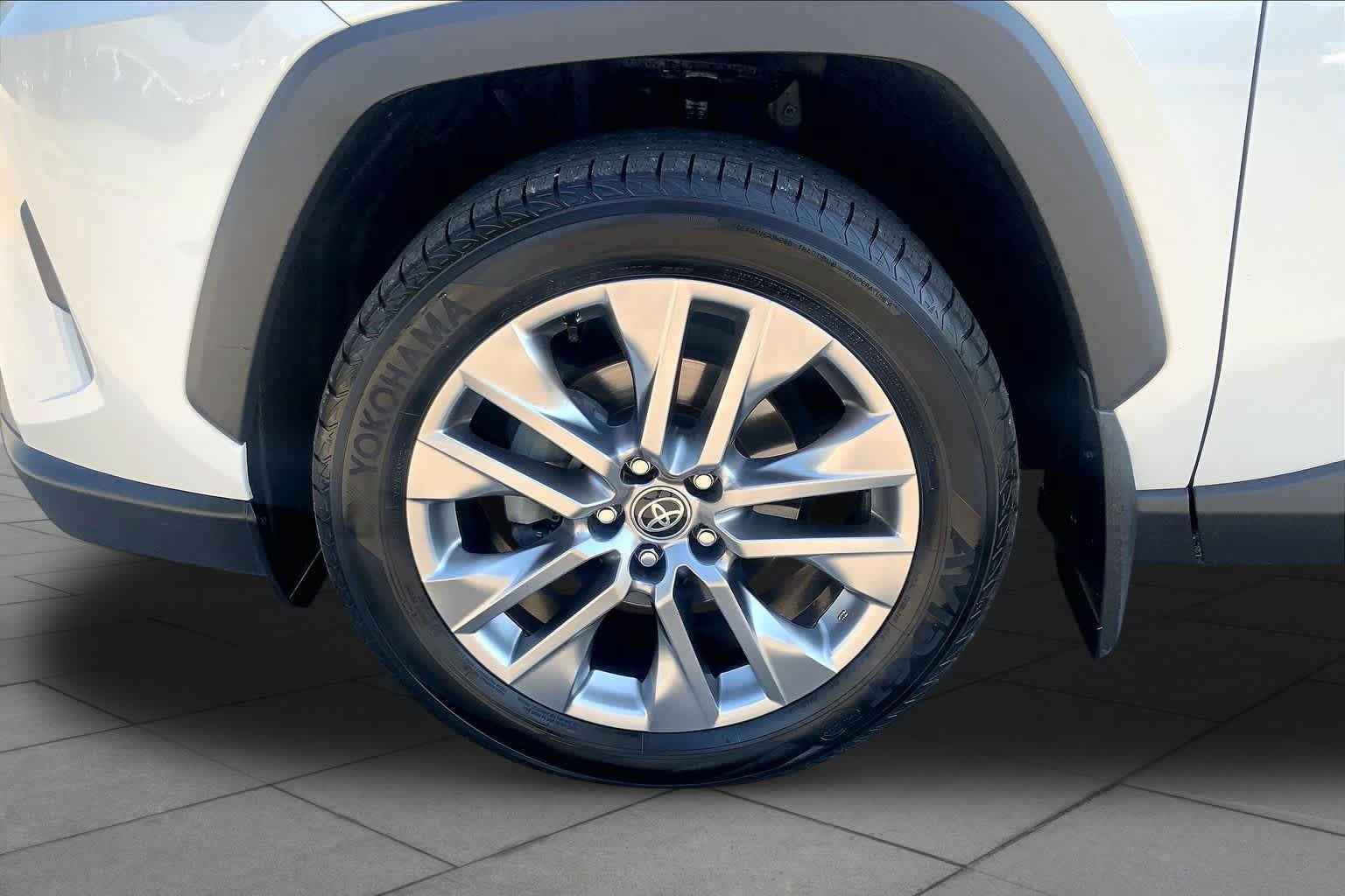 Used 2023 Toyota RAV4 Limited AWD/4WD image 10