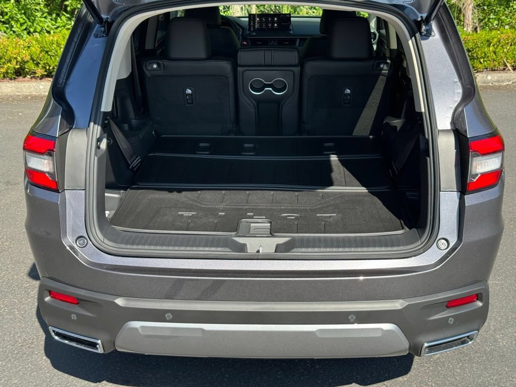Certified 2026 Honda Pilot Touring image 28