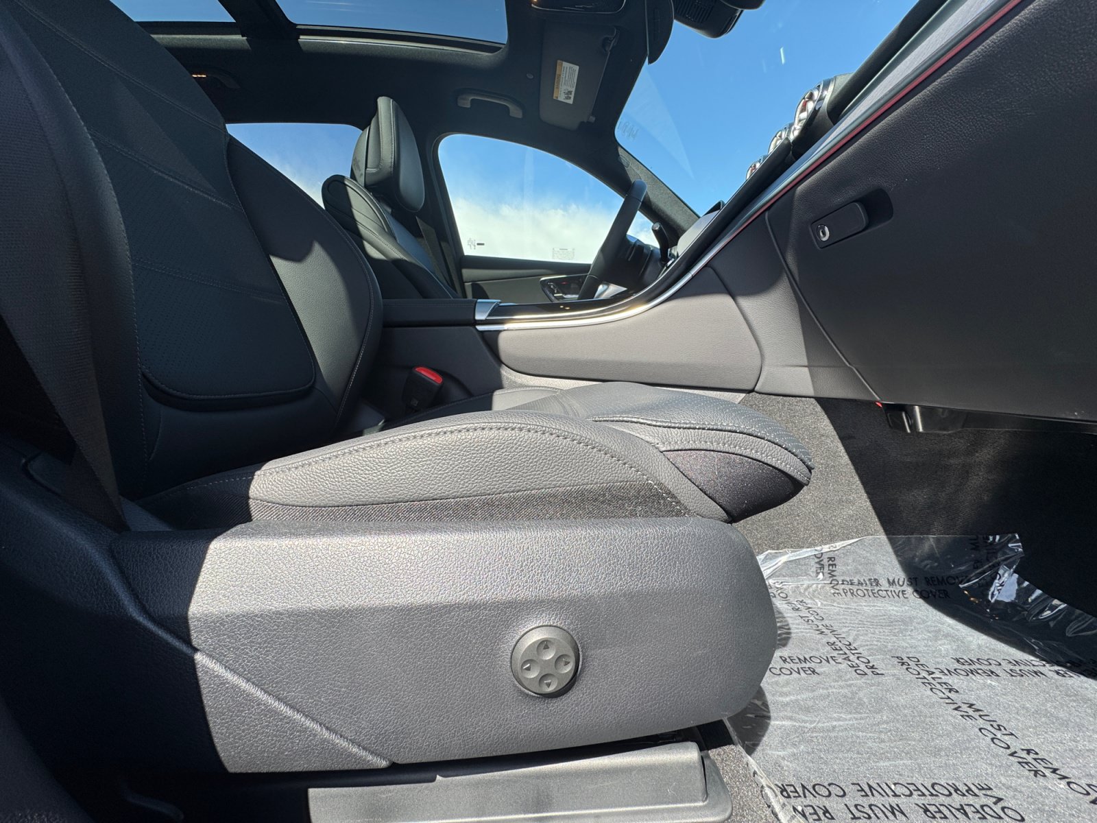 Certified 2026 Mercedes-Benz GLC 300 4MATIC image 18
