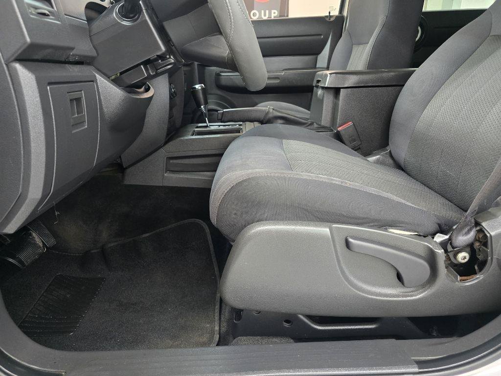 Used 2011 Dodge Nitro Heat RWD image 13