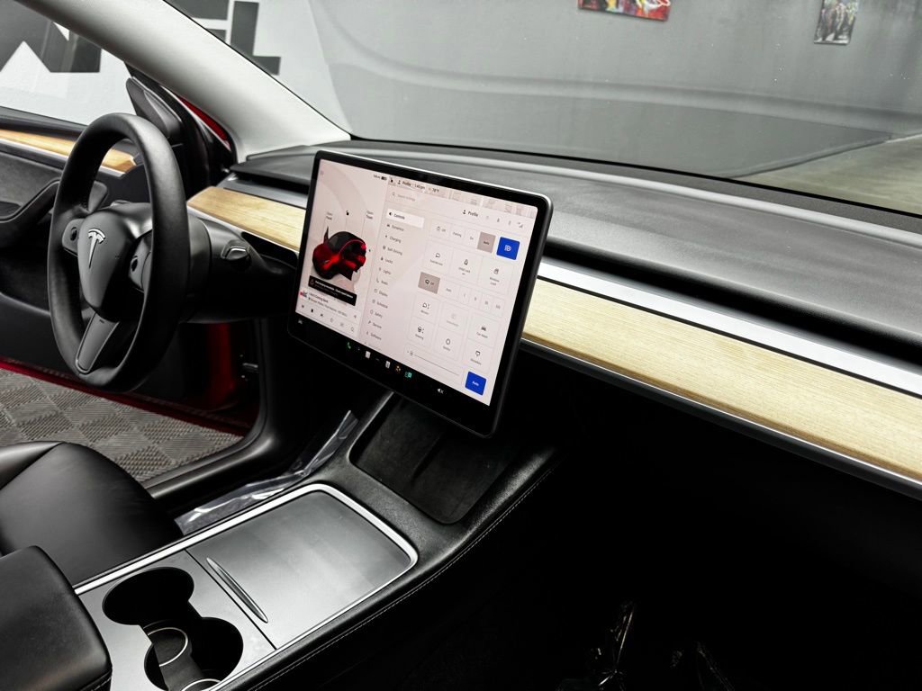 Used 2024 Tesla Model Y Long Range image 53