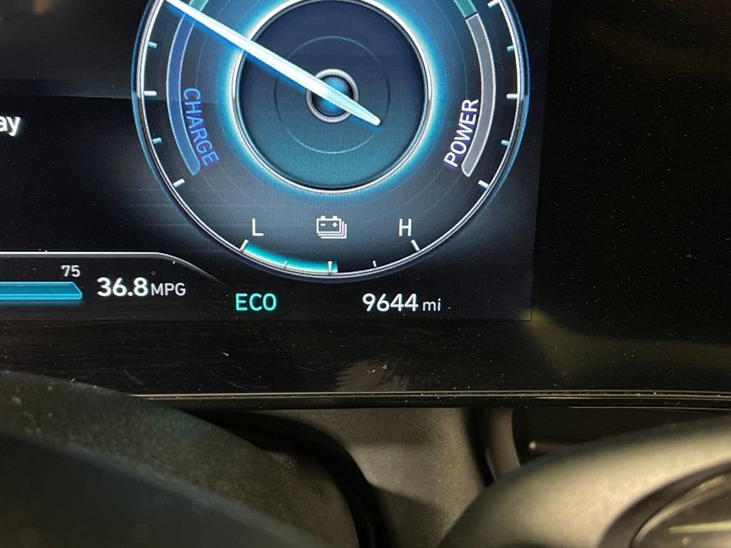 Certified 2025 Hyundai Elantra SEL image 22