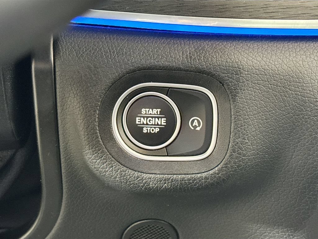 Used 2024 Mercedes-Benz GLS 450 4MATIC image 17