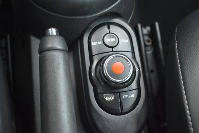 Used 2019 MINI Cooper S w/ Signature Upholstery Package image 31