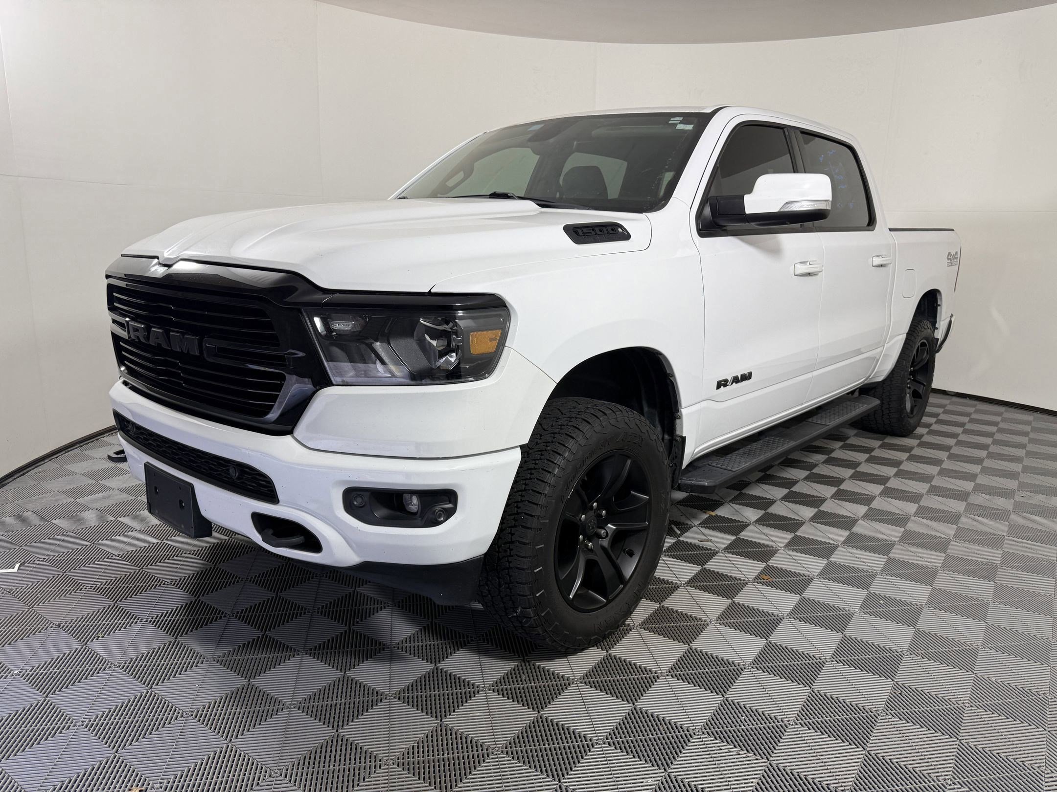 Used 2020 RAM 1500 Big Horn image 1