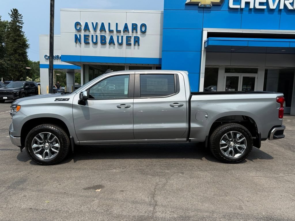 New 2026 Chevrolet Silverado 1500 LT w/ Z71 Off-Road Package AWD/4WD image 8