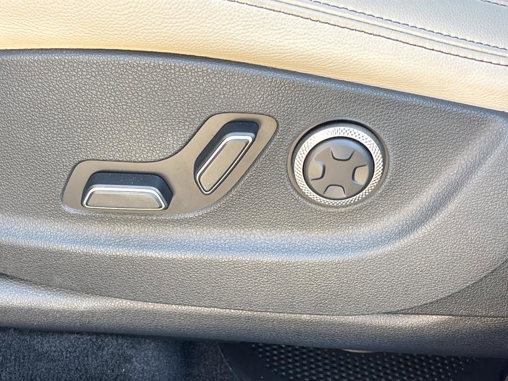 Used 2026 Genesis GV70 2.5T image 19