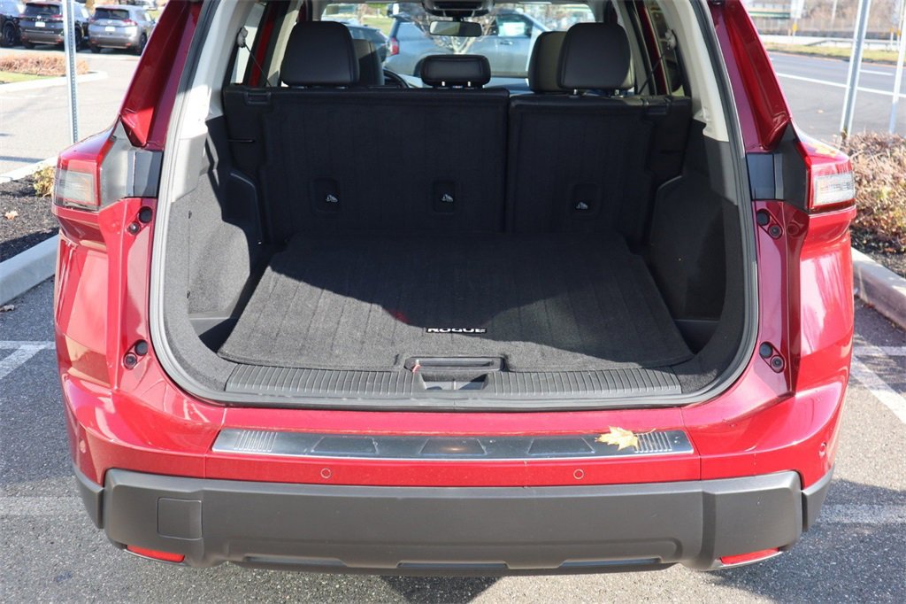 Certified 2024 Nissan Rogue SV w/ SV Premium Package image 29