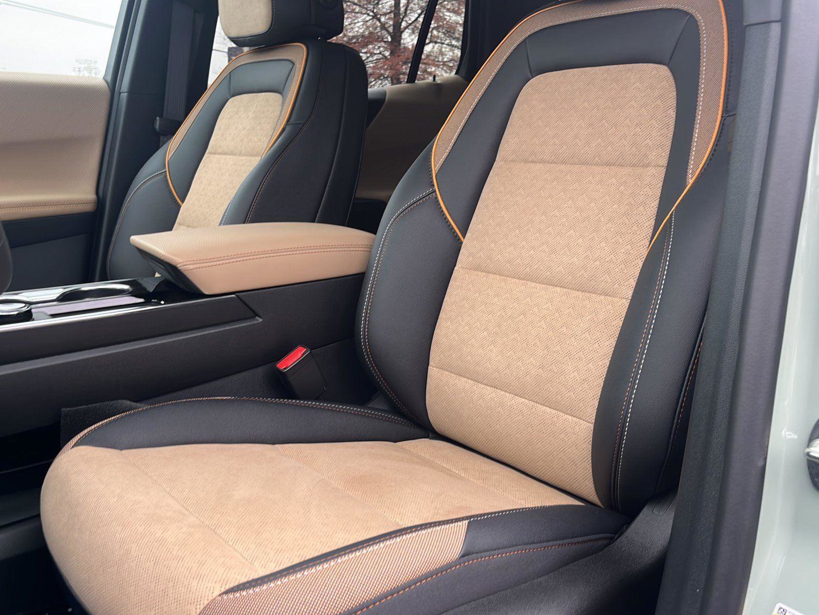 New 2026 Chevrolet Equinox ACTIV w/ LPO, Floor Liner Package image 13