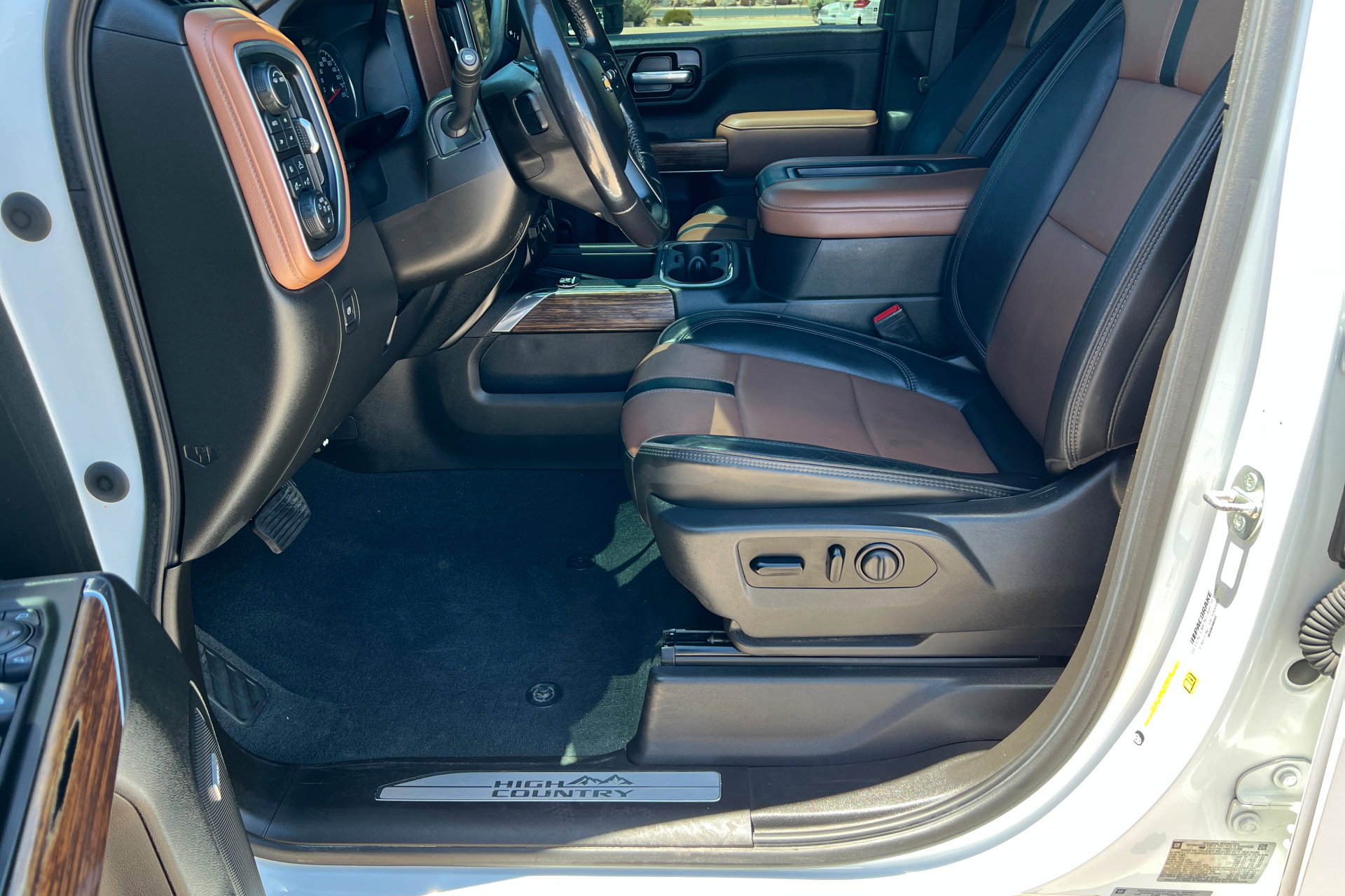 Used 2021 Chevrolet Silverado 3500 High Country w/ Z71 Off-Road Package AWD/4WD image 18