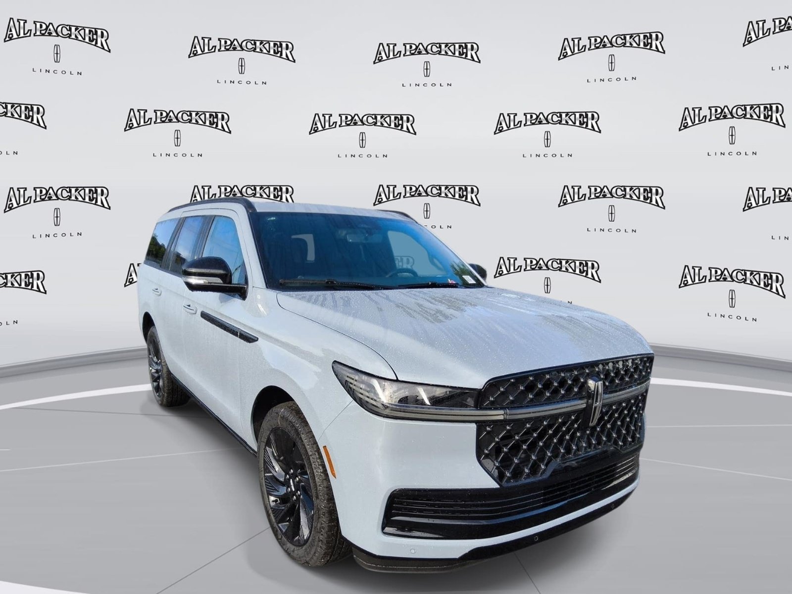 New 2027 Lincoln Navigator Reserve w/ Jet Appearance Package AWD/4WD image 8