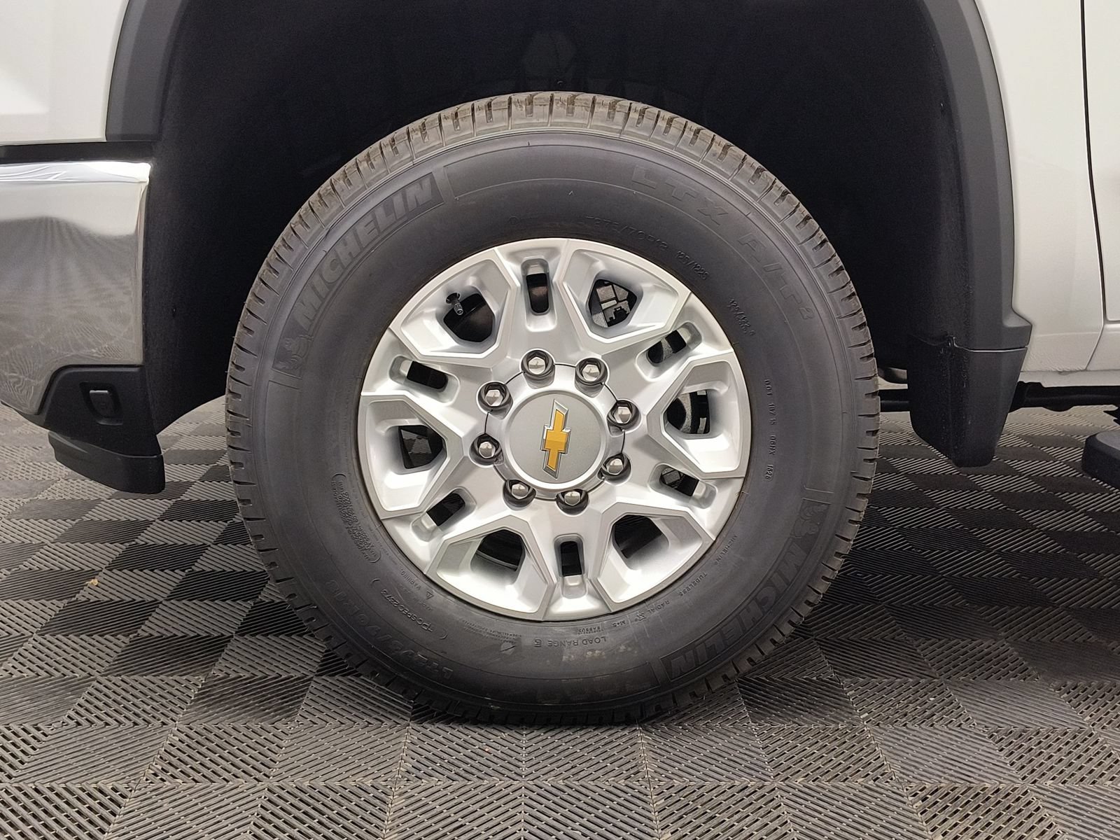 New 2026 Chevrolet Silverado 2500 LT w/ Convenience Package AWD/4WD image 11