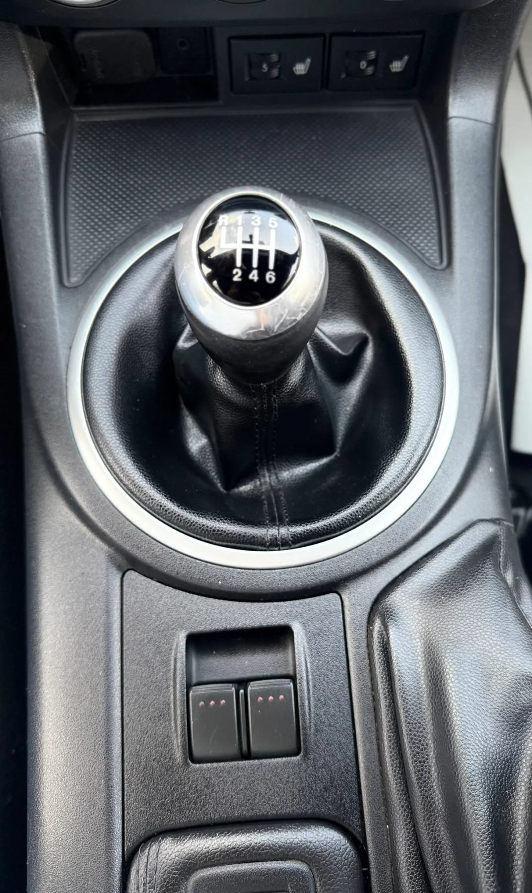 Used 2009 MAZDA MX-5 Miata Grand Touring w/ Premium Pkg RWD image 21