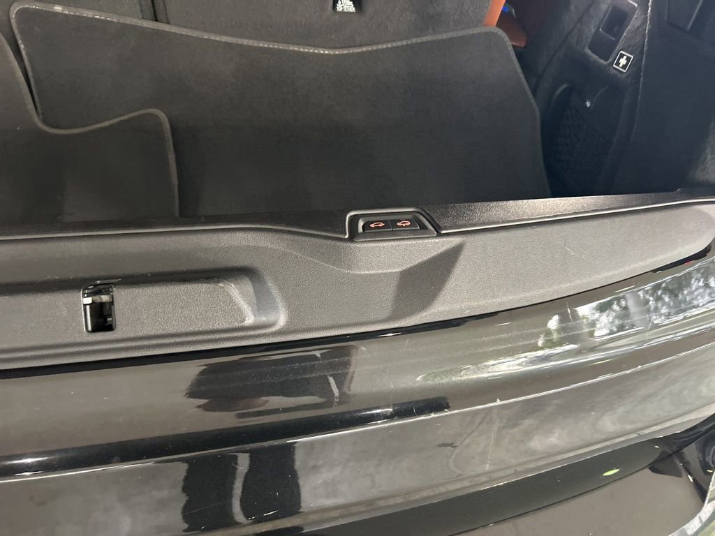 Used 2023 BMW X7 M60i w/ Executive Package image 45