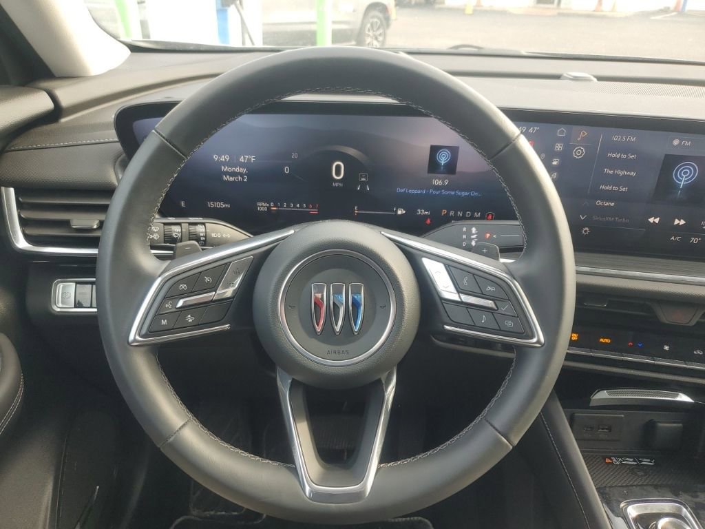 Used 2025 Buick Envision Preferred image 19