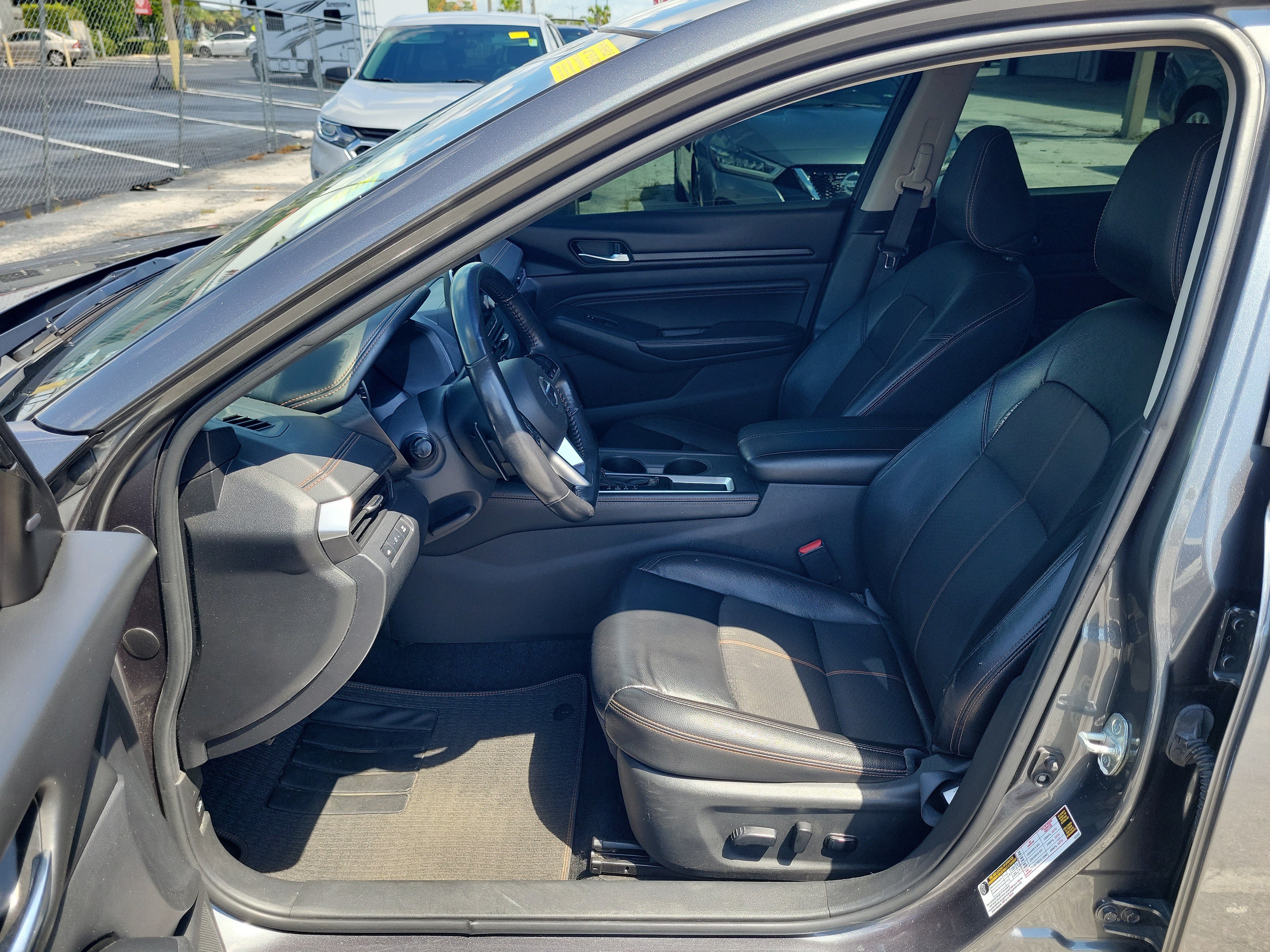 Certified 2021 Nissan Altima 2.5 SR w/ SR Premium Package FWD image 12