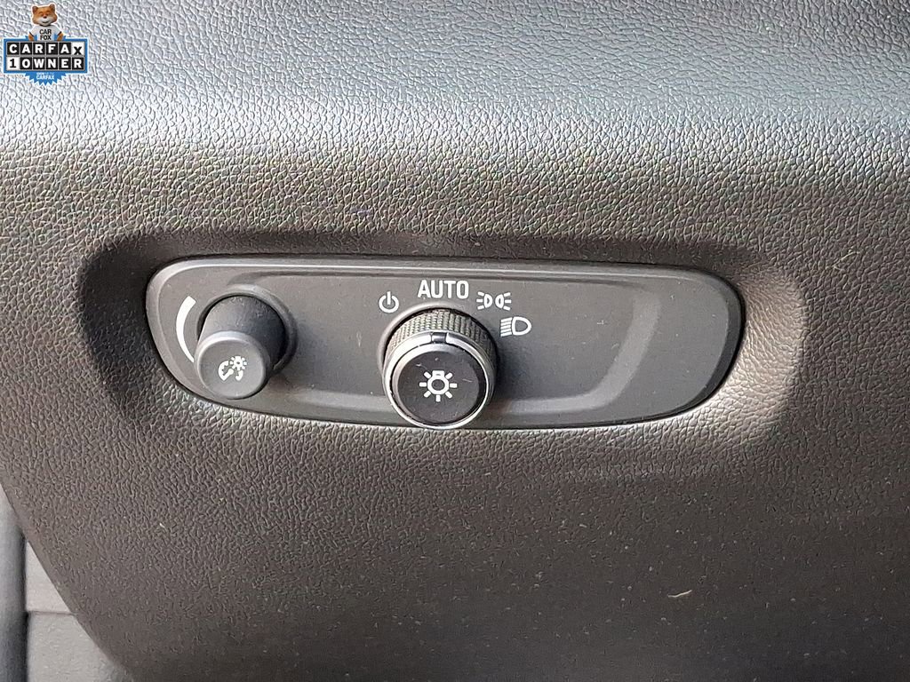 Used 2023 Chevrolet Traverse LT w/ Midnight/Sport Edition image 27