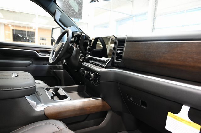 New 2026 Chevrolet Silverado 2500 High Country w/ Midnight Edition image 16