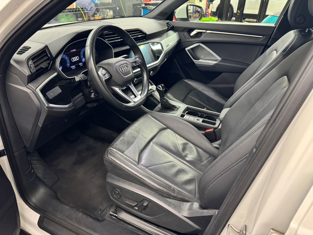 Used 2021 Audi Q3 2.0T Premium image 13