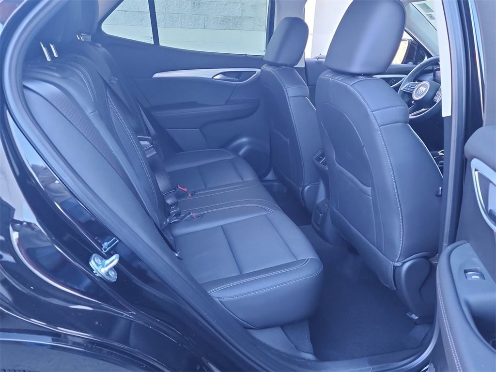 Certified 2025 Buick Envision Avenir image 27