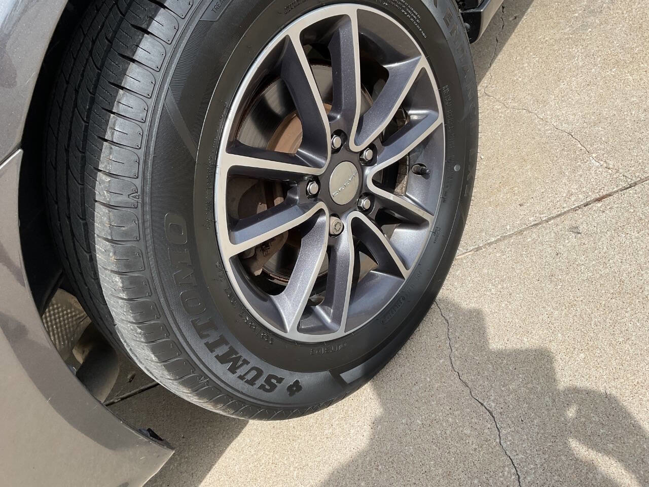 Used 2016 Dodge Grand Caravan SXT FWD image 9