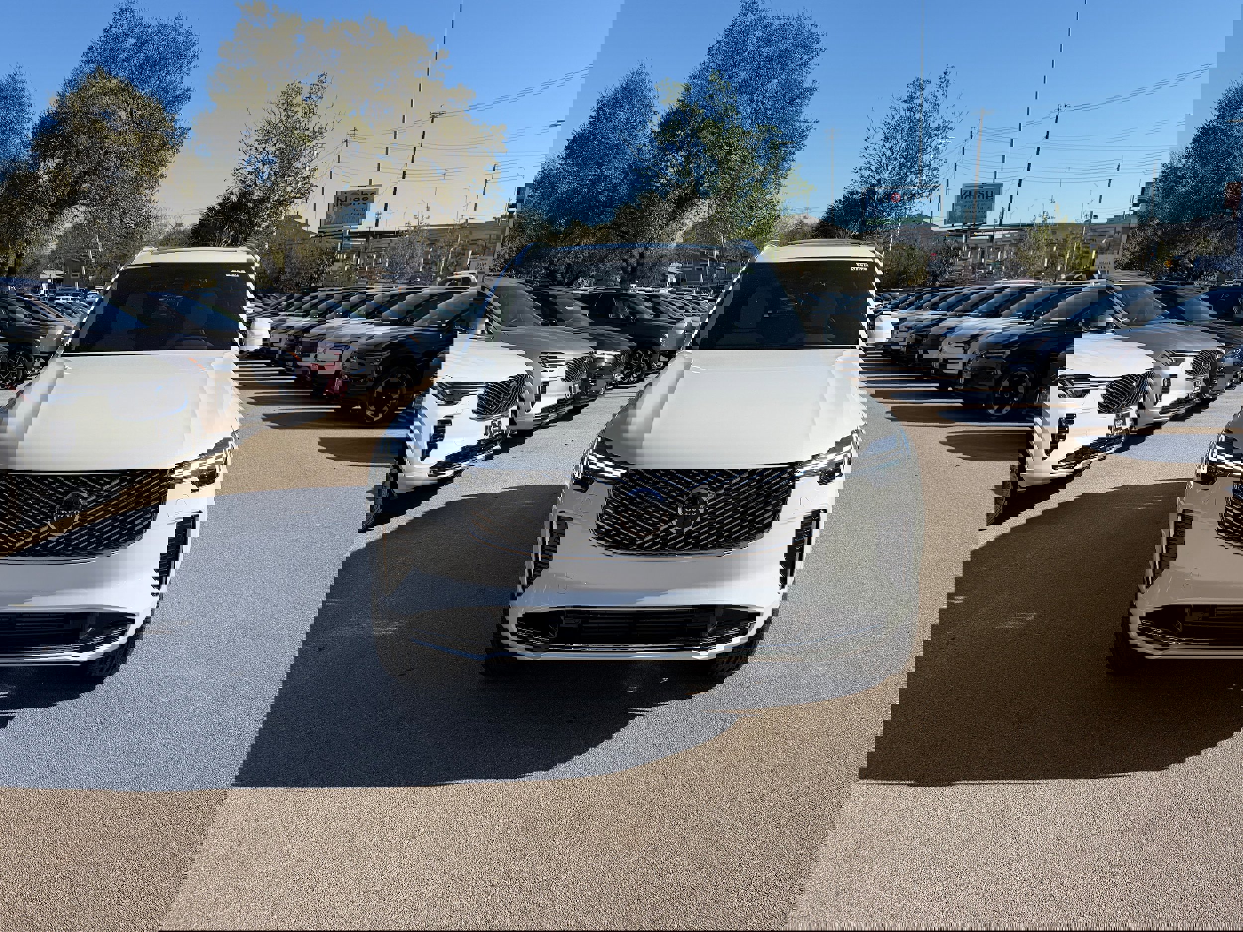 New 2026 Volvo XC90 T8 Plus w/ Protection Package Premier image 6