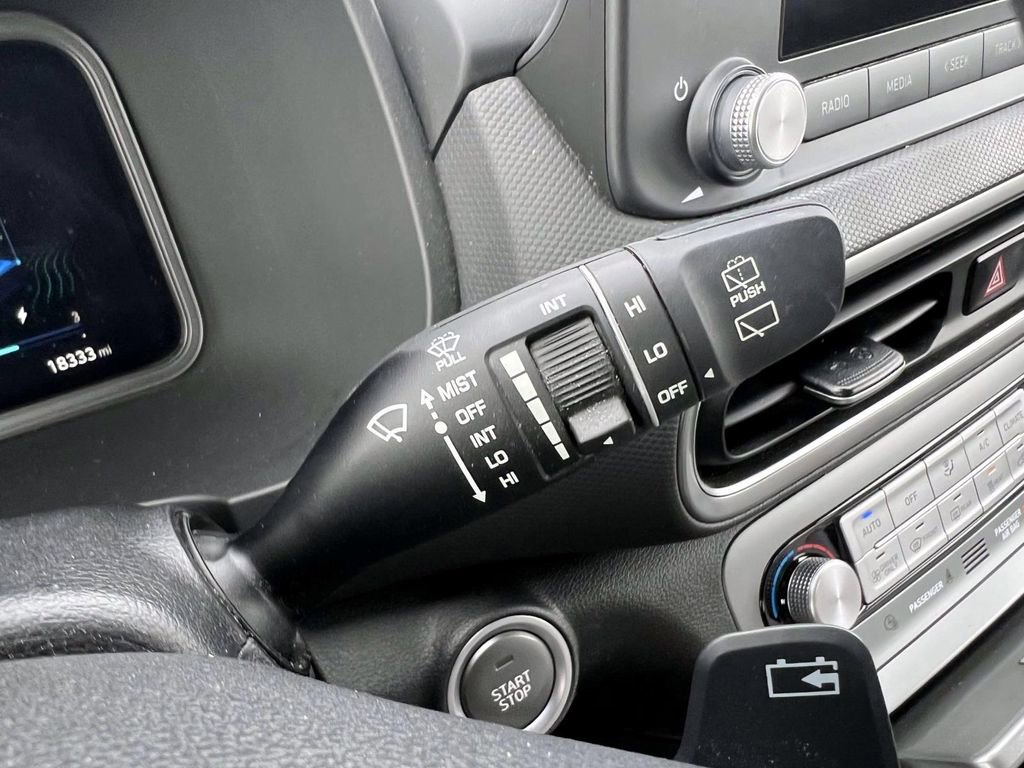 Certified 2023 Hyundai Kona SE w/ Cargo Package image 28