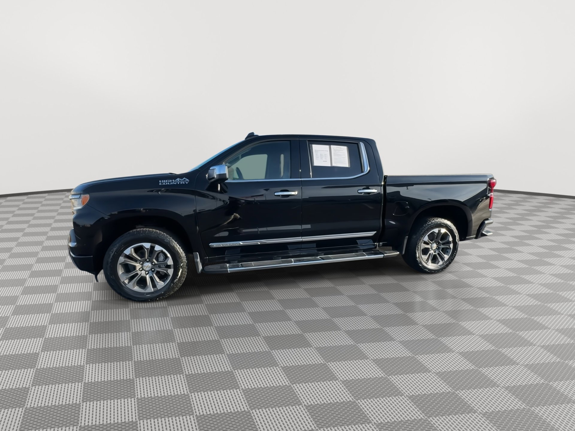 Certified 2024 Chevrolet Silverado 1500 High Country w/ Technology Package image 5