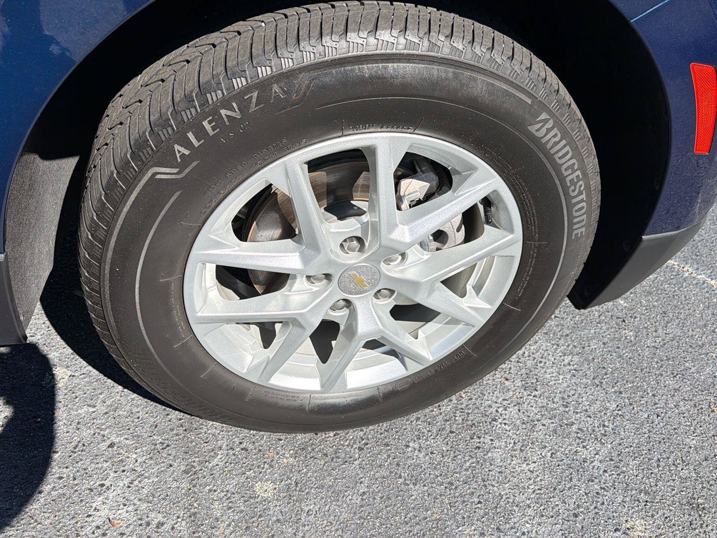Used 2022 Chevrolet Equinox LS AWD/4WD image 38