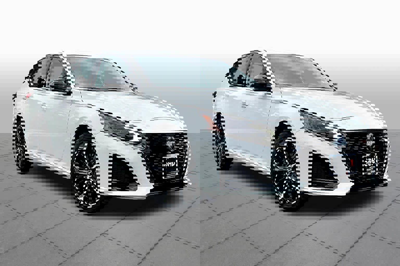 New 2025 Nissan Altima 2.5 SR image 2