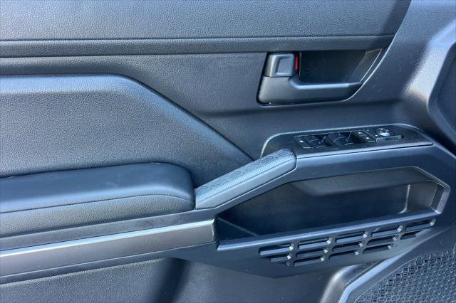 Certified 2025 Toyota 4Runner SR5 AWD/4WD image 12